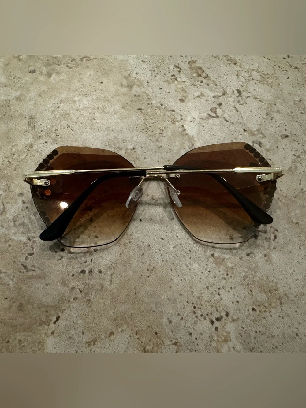 NWOT - Oversized Brown Gradient Rimless Crystal Embellished Sunglasses Gold